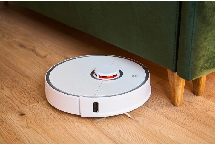 Robot-tozsoran qadını vanna otağına kilidlədi