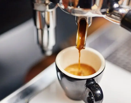 Şirə və qəhvədən tutmuş çaya qədər bütün içkilərdə mikoplastik aşkarlanıb