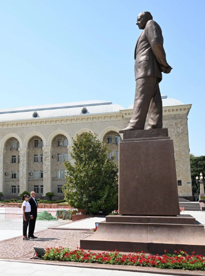 İlham Əliyev və Mehriban Əliyeva Gəncə şəhərində olublar