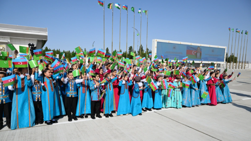 Azərbaycan Prezidenti İlham Əliyev Türkmənistanda işgüzar səfərdədir