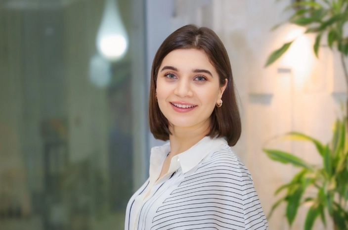 Elnarə Baxış vəzifəsindən ayrıldı