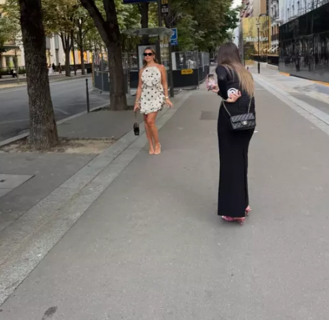 Hadise Paris küçələrini podyuma çevirdi - FOTOlar