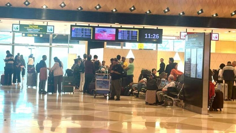 Dubaydan Bakıya 10 qızıl külçə gətirdi (FOTO)