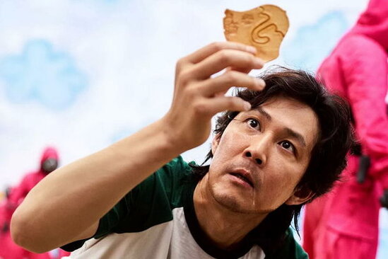 "Squid game"dəki nabatı bişirmək istəyən yeniyetmə yandı - FOTO/VİDEO