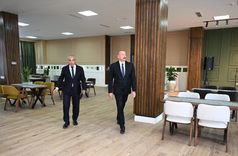 İlham Əliyev Səməd Vurğun adına Yaradıcılıq Evinin açılışında iştirak edib