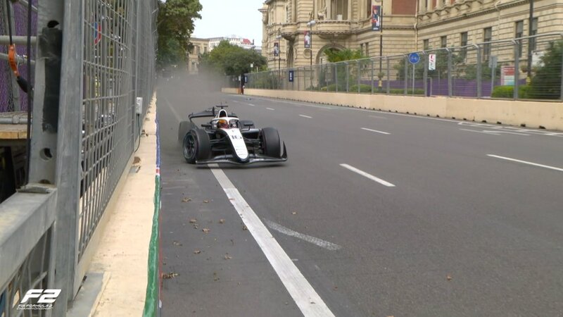 Formula 2-də qəza, yarış dayandırıldı - Fotolar