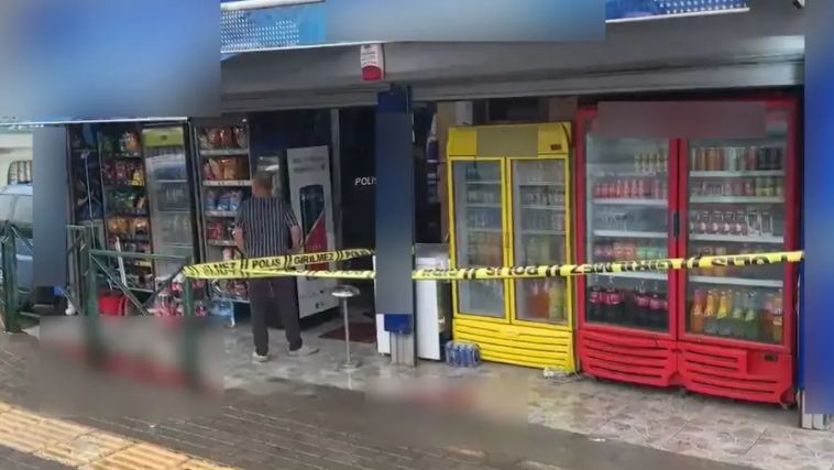 Silahlı hücum anbaan kameralara düşdü - VİDEO