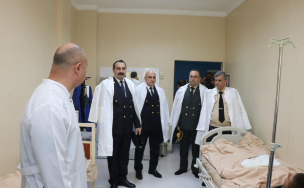Hərbi Prokurorluğun rəhbər vəzifəli şəxsləri hospitalları ziyarət ediblər