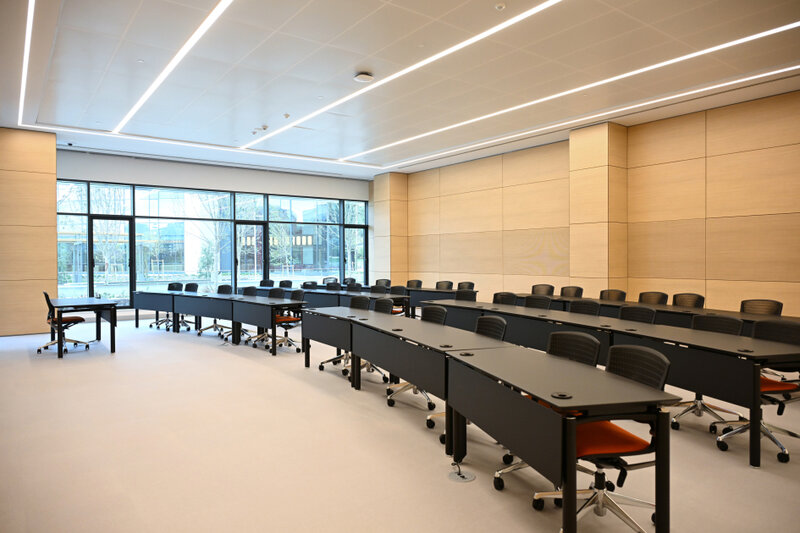 Bu gün açılışı olan universitetdən - Fotolar