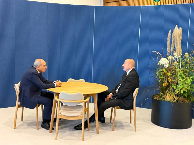 İlham Əliyevlə Nikol Paşinyan Kopenhagendə görüşdülər