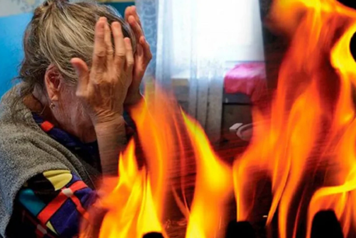 Bakıda FACİƏ: Bacısını xilas etmək istəyən qadın özü yanıb öldü