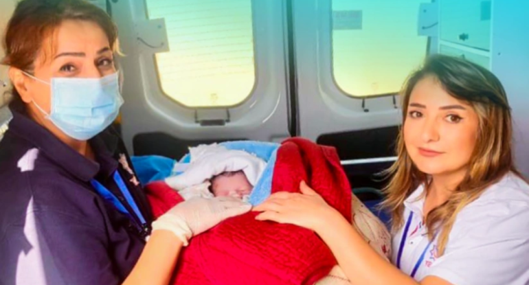 Bakıda qadın evdə doğuş etdi