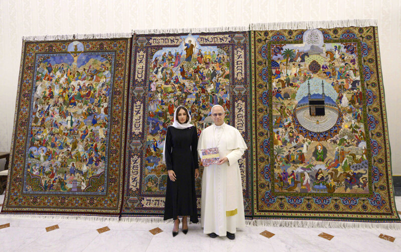 Mehriban Əliyevanın Roma Papası ilə görüşündə bu sənət əsəri təqdim olunub - Foto