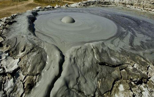 Bakıda bu vulkan 3 dəqiqədən bir püskürür - Video