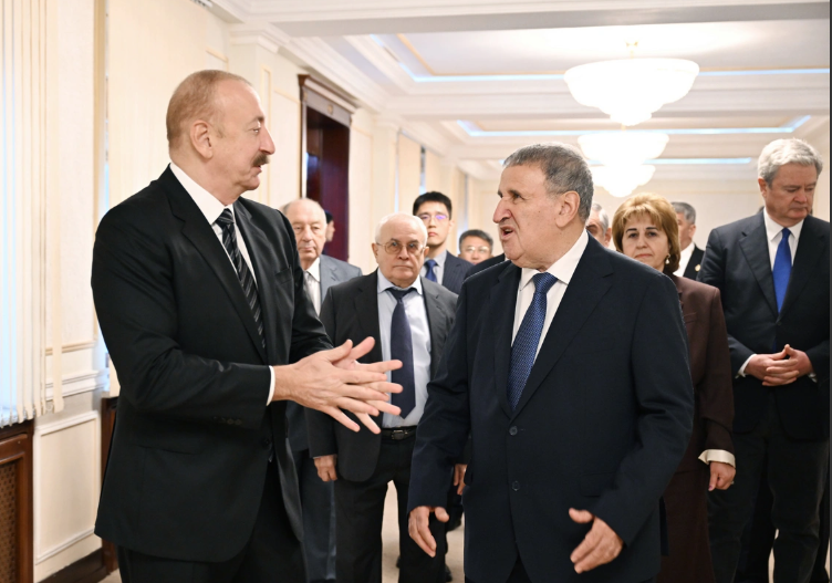 İlham Əliyev AMEA-nın 80 illik yubileyinə həsr olunmuş yığıncaqda çıxış edib