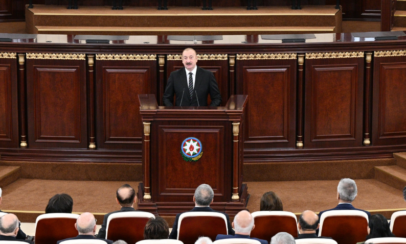 İlham Əliyev AMEA-nın 80 illik yubileyinə həsr olunmuş yığıncaqda çıxış edib