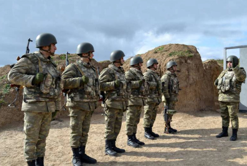 Əsgər maaşının bank kartları ilə verilməsinə BAŞLANILDI