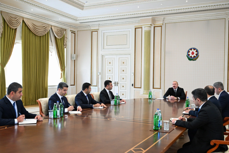 İlham Əliyev Ceyhun Cəlilovu və bir sıra yeni təyin olunan icra başçılarını qəbul edib