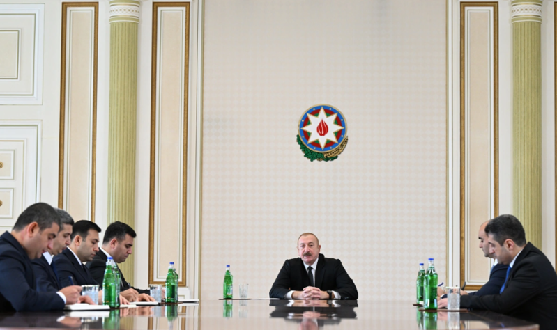 İlham Əliyev Ceyhun Cəlilovu və bir sıra yeni təyin olunan icra başçılarını qəbul edib
