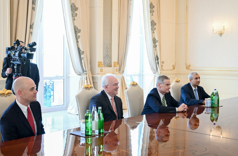 İlham Əliyev ABŞ-nin İsa Məsihin Sonuncu Gün Müqəddəsləri Kilsəsinin nümayəndə heyətini qəbul edib