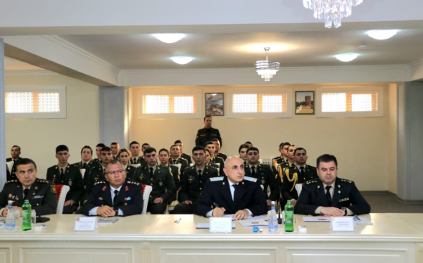 Hərbi Prokurorluq "Elm və innovasiyanın çağdaş hərbi gücün əsaslarından birinə çevrilməsi" mövzusunda dəyirmi masa keçirib