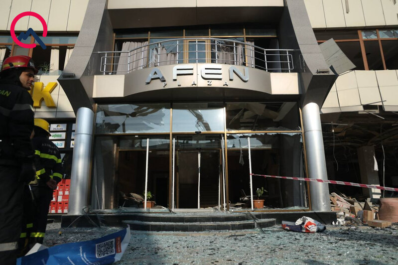 Bakıda partlayış olan ofisdən - Fotolar
