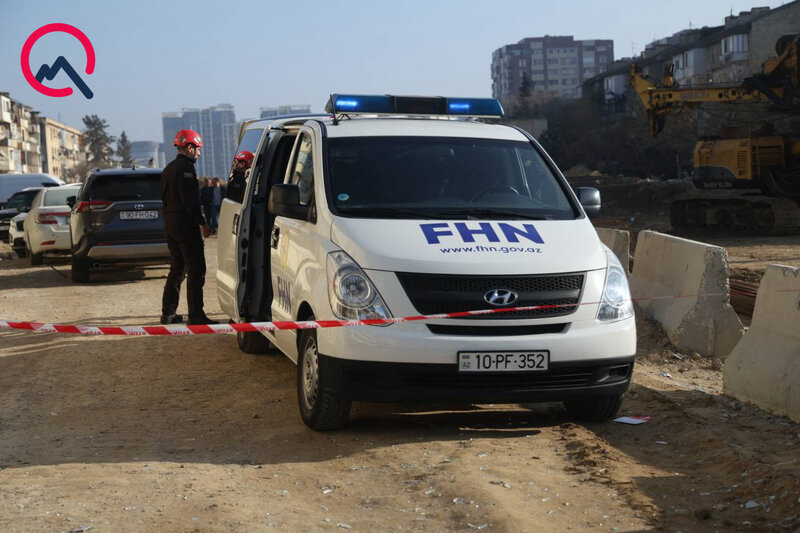 Bakıda partlayış olan ofisdən - Fotolar