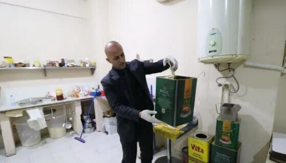 Şirniyyat istehsal edilən məkanda dəhşətli mənzərə - FOTOlar