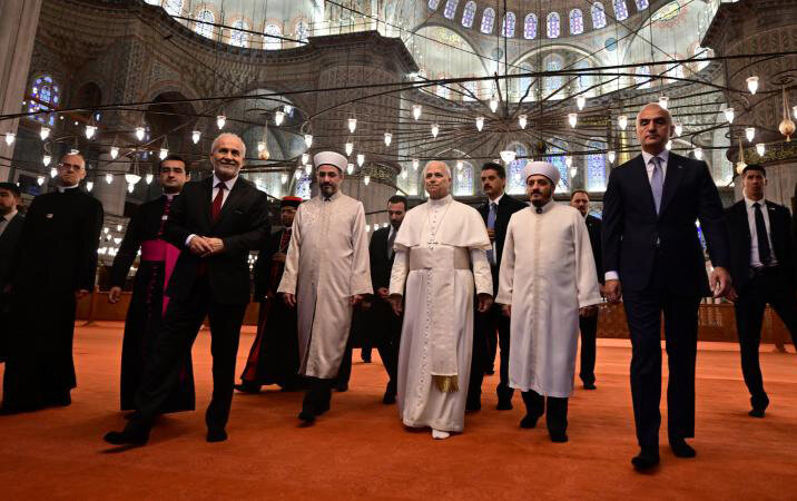 Papa Sultanəhməd məscidində - Video