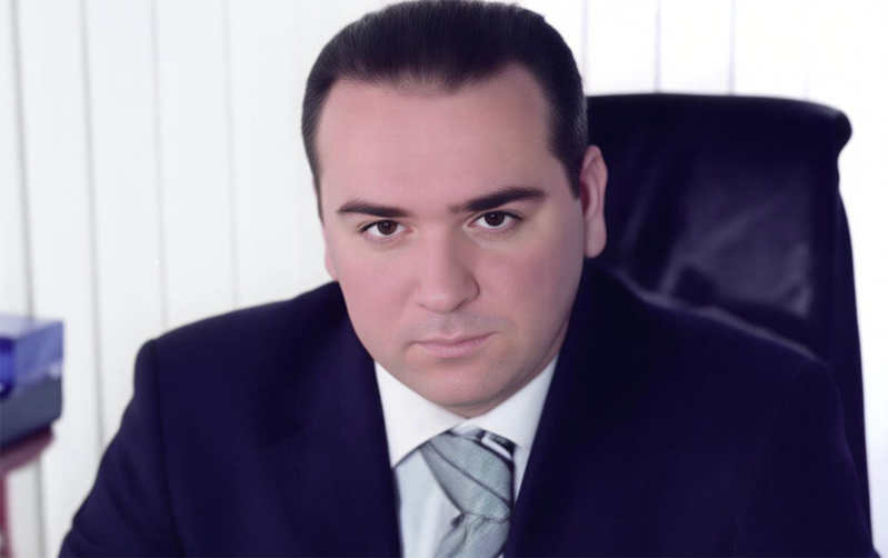 Ramiz Mehdiyevin oğlu vəzifəsindən azad edildi