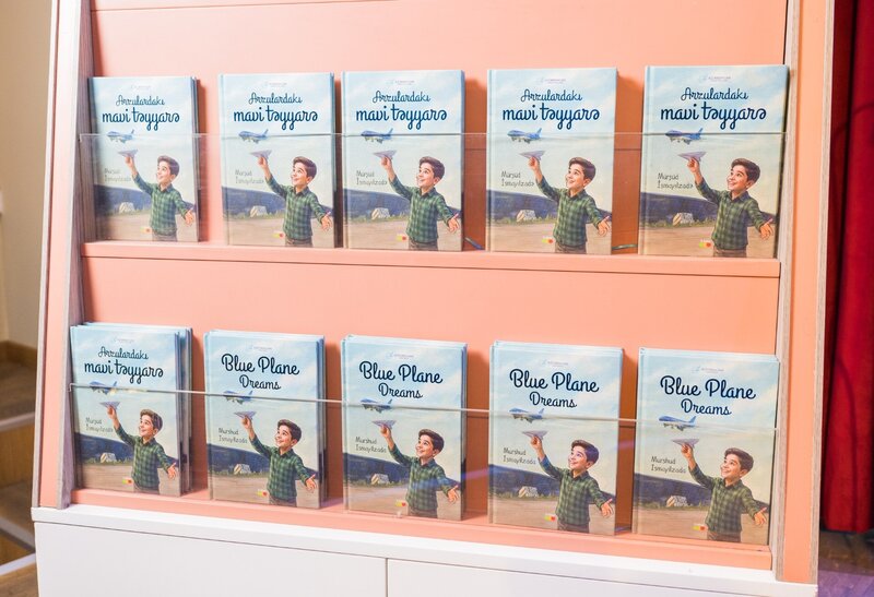 AZAL uşaqlar üçün kitab nəşr etdirdi - Fotolar