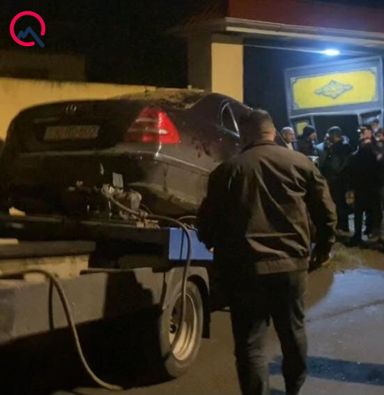 Maşın darvazaya çırpıldı, sürücü öldü - Fotolar