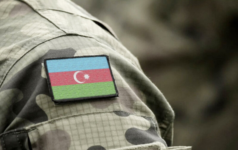 Leytenant rütbəsi veriləcək şəxslərlə bağlı qanun da - Qəbul edildi