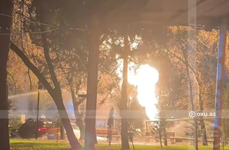 Bakıda "Porsche"nin düşdüyü qəzada GÜCLÜ YANĞIN: Xəsarət alanın vəziyyəti açıqlandı