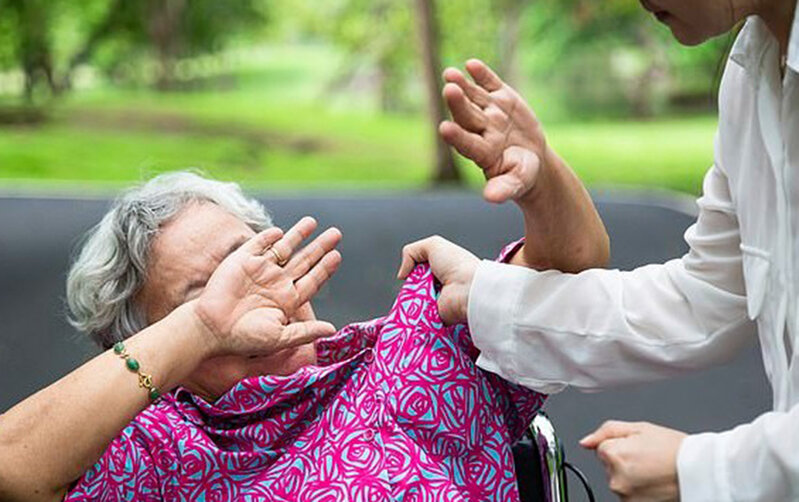 Təzyiqdən öldüyü deyilən qadın qətlə yetirilibmiş - Gəlinlə qardaşı tutuldu