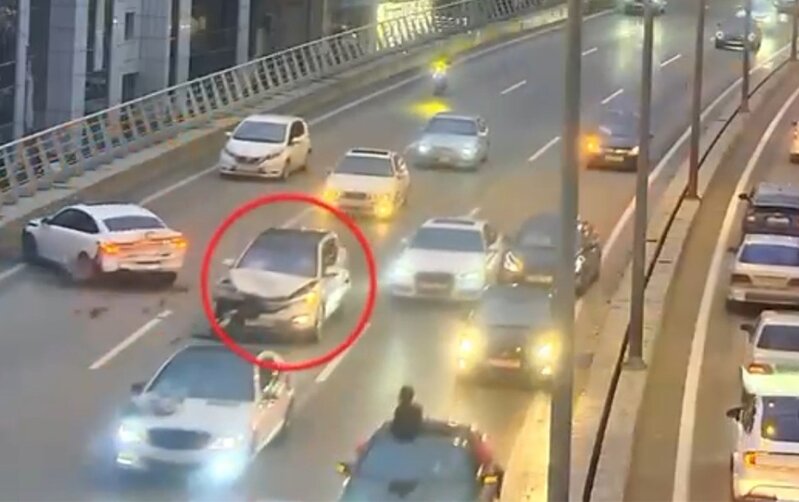 Bakıda toy karvanında 6 maşın toqquşdu - Video