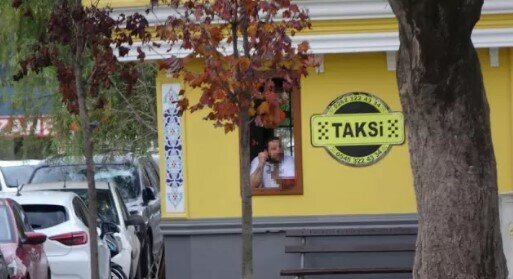 Taksi dayanacağında silahlı insident: Keçmiş əməkdaş özünü tapança və bıçaqla yaraladı