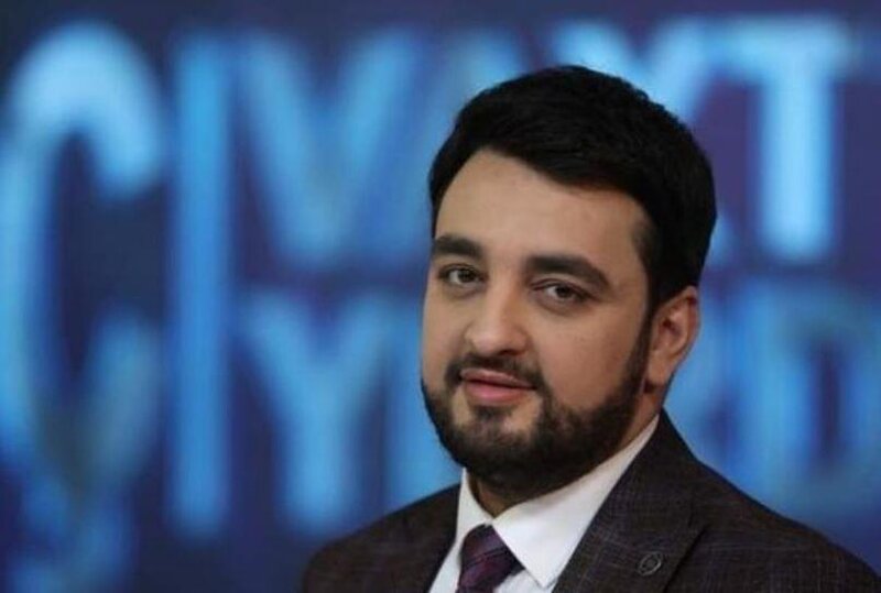 "Şəbnəmlə Vəfa mənə bahalı telefon alıb"