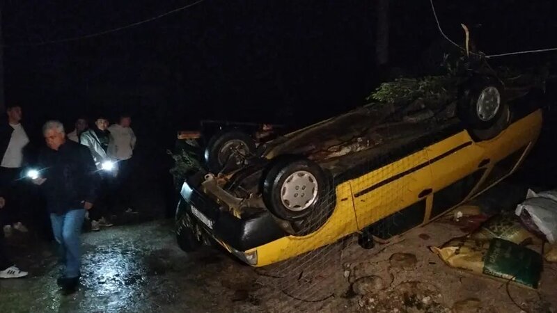 Türkiyədə fırtına həyatı iflic etdi - 3 nəfər öldü-Fotolar