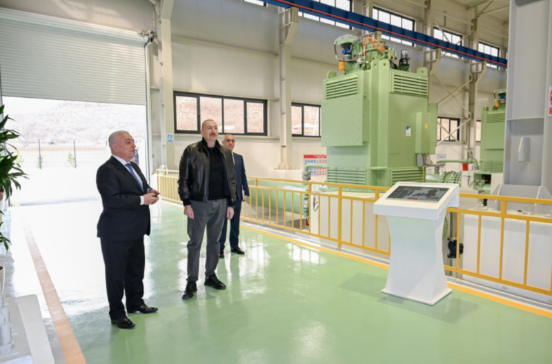 İlham Əliyev Ağdərə rayonunda "Qozlukörpü" Su Elektrik Stansiyasının açılışında iştirak edib