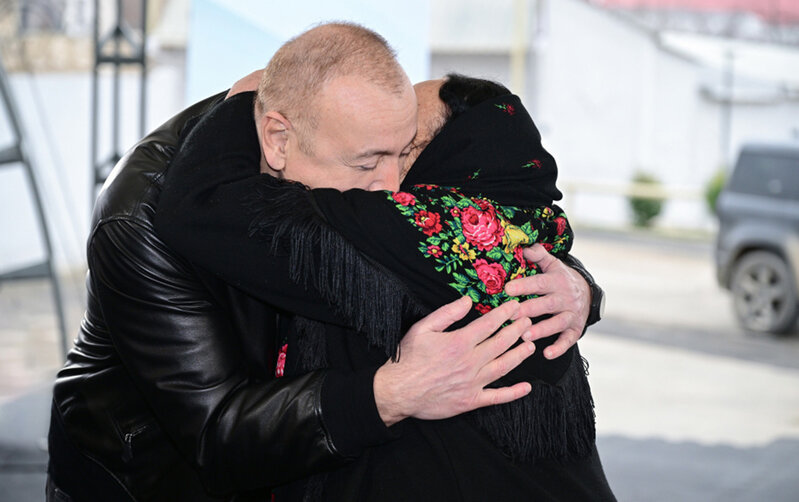 Prezident Ağdərə sakinləri ilə görüşdü - Fotolar