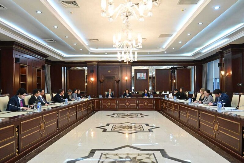 Ailə, qadın və uşaq məsələləri komitəsinin yaz sessiyasının ilk iclası keçirilib