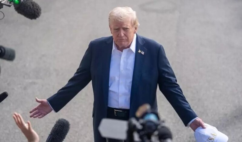 Trampdan İrana xəbərdarlıq: "Donanma irəliləyir, vaxt daralır"