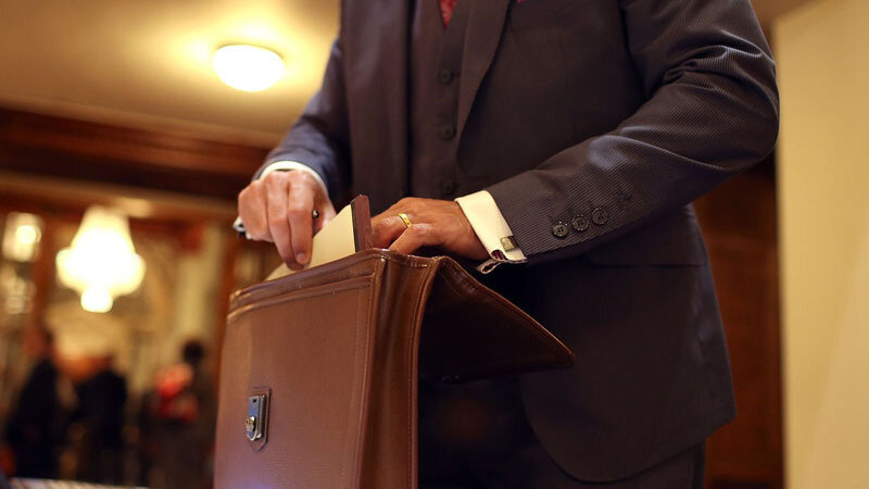 Daha bir icra başçısı müavinini vəzifədən azad etdi (FOTO)