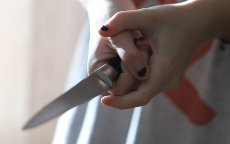 Bakıda bıçaqlanan ata öldü - 15 yaşlı qızı saxlanıldı