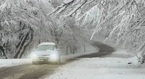 Bakı-Şamaxı-Yevlax yolu buz bağladı (FOTO)