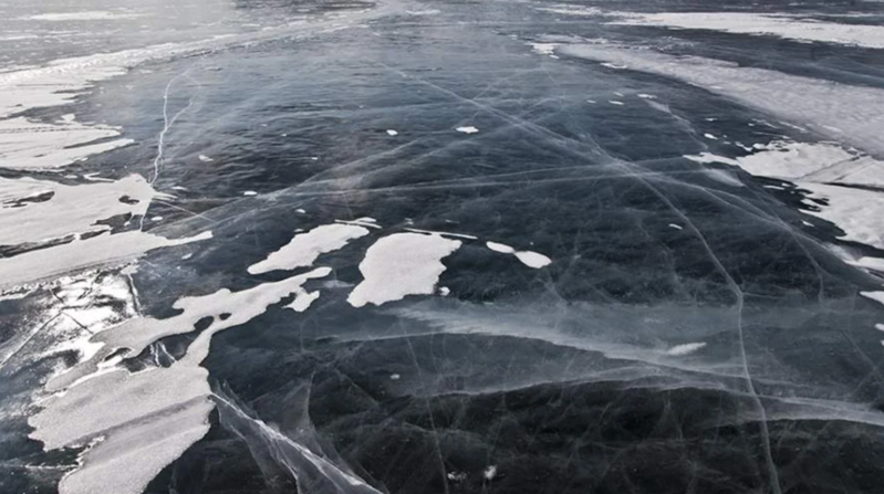 Rusiyanın Baykal gölündə FACİƏ: Yeddi nəfərin cəsədi tapıldı
