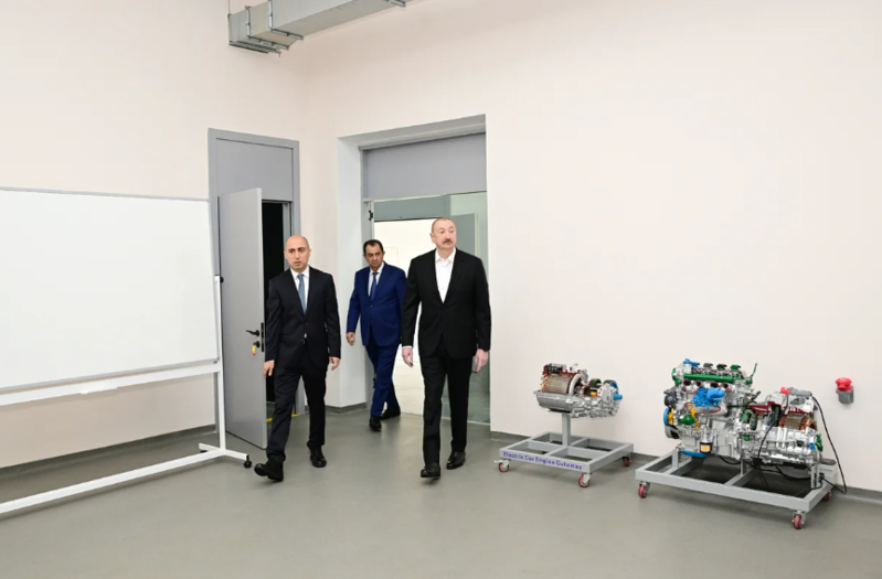 İlham Əliyev Lənkəran Dövlət Peşə Təhsil Mərkəzinin açılışında iştirak edib