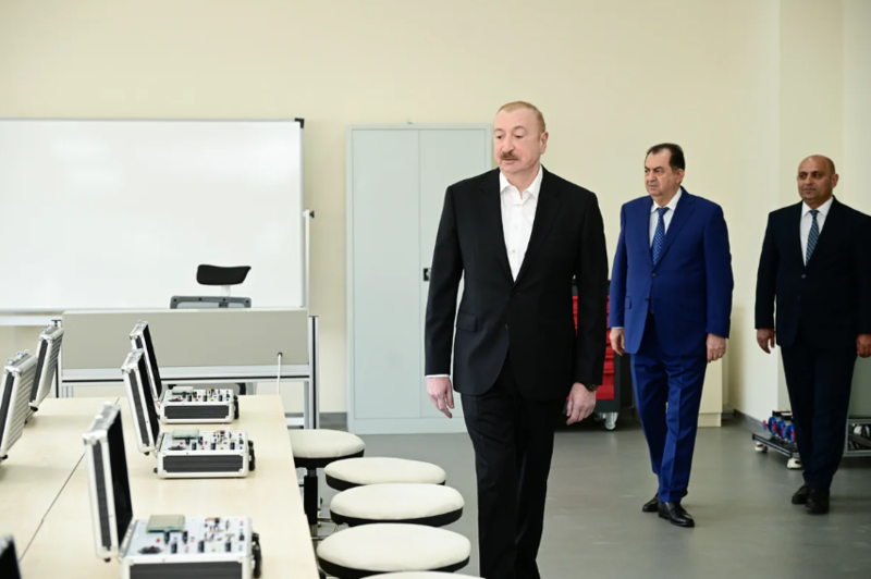 İlham Əliyev Lənkəran Dövlət Peşə Təhsil Mərkəzinin açılışında iştirak edib