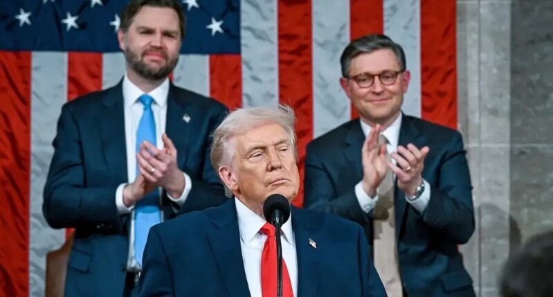 Trampdan şok açıqlama: "Müdaxilə etməsəydim, Baş naziriniz ölərdi"